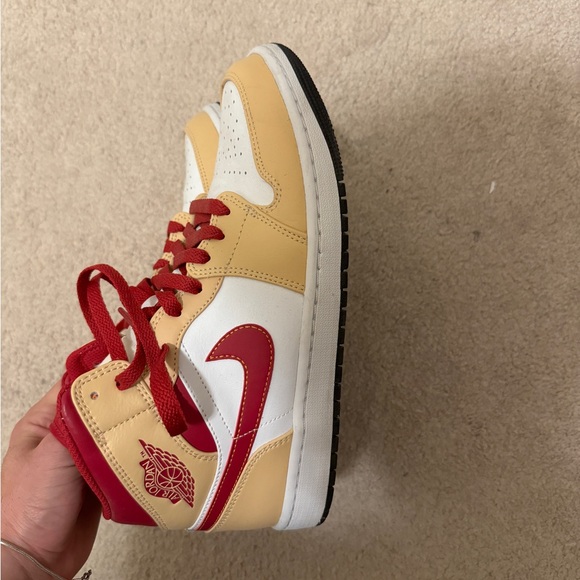 air jordan 1 light curry cardinal red like new - Picture 3 of 4